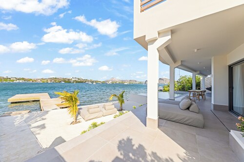 Luxe Waterfront Villa | Pool, Pier & View
