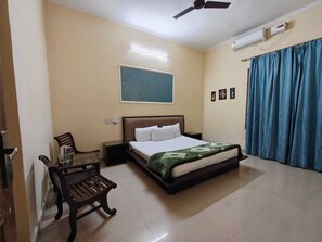 Bàn, truy cập Internet không dây miễn phí 