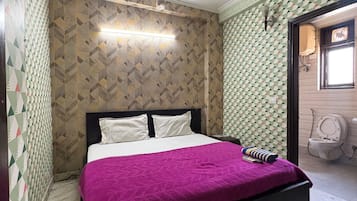 Deluxe Double Room, Balcony, Garden View | Desk, laptop workspace, free WiFi