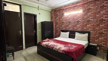 Deluxe Double Room, Balcony, Garden View