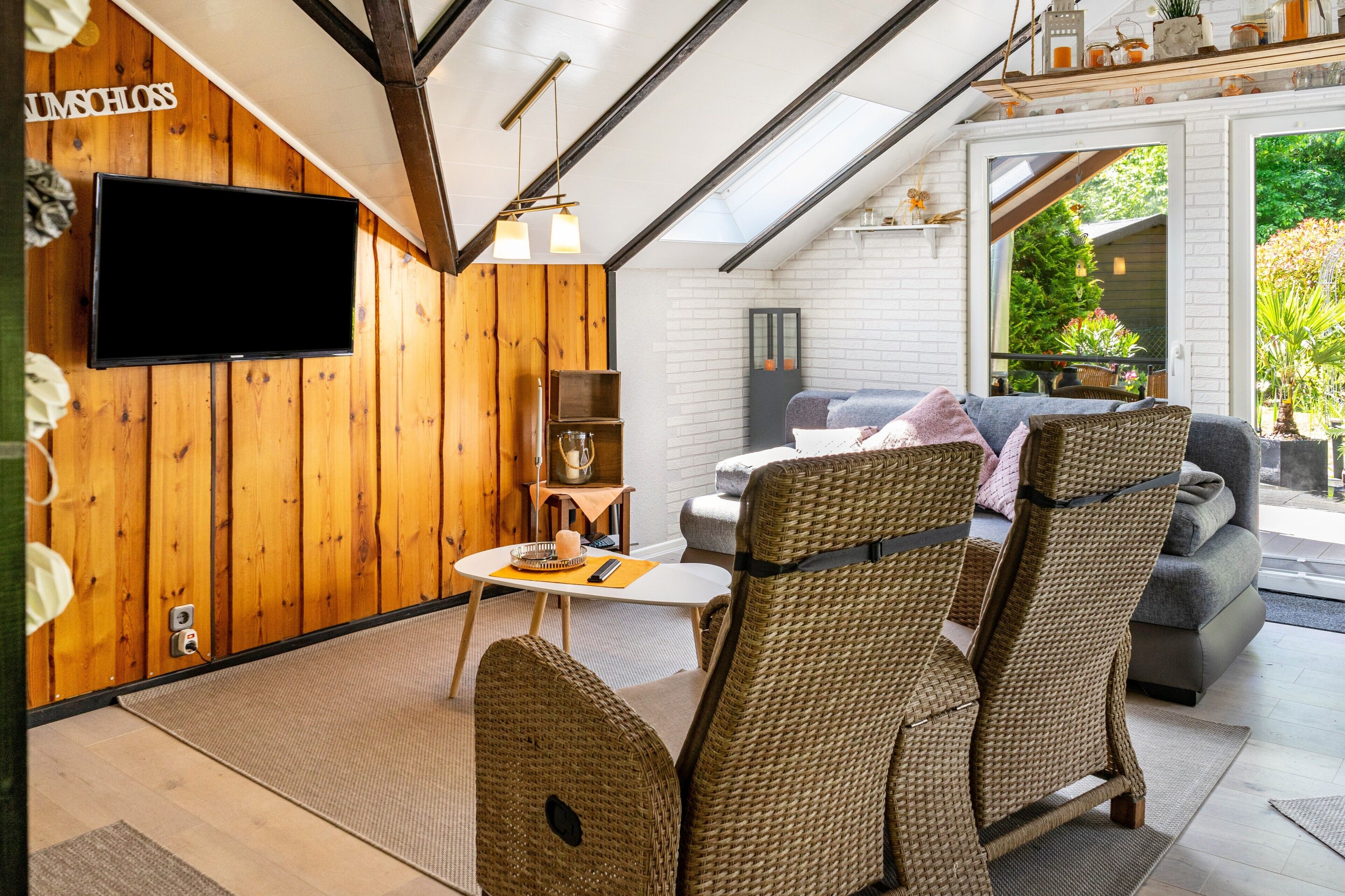 Fernseher, Kamin