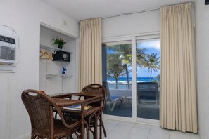 Dining - Deluxe Double Queen Room - Ocean Front (Christiansted)