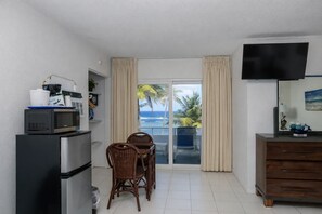 Interior - Deluxe Double Queen Room - Ocean Front (Christiansted)