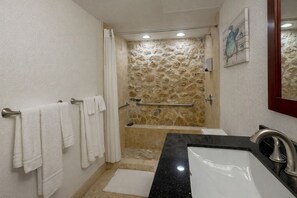 Bathroom - Palms Resort & Beach - Deluxe Queen Room (Christiansted)