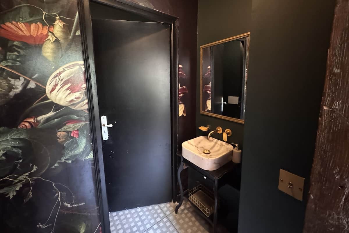 Room, Ensuite | Lobby