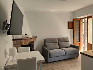 Living area - Vrbo Property (Bagni San Filippo)
