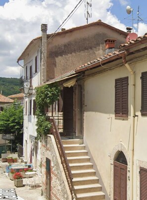 Exterior detail - Vrbo Property (Bagni San Filippo)