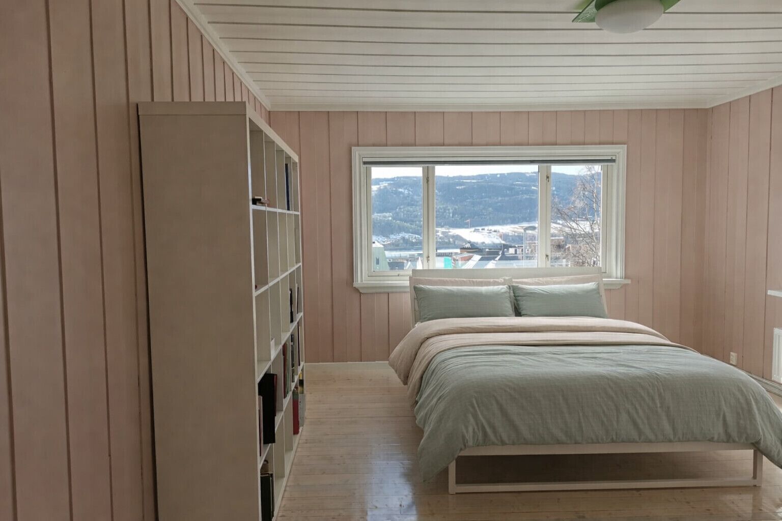 Wifi gratis y ropa de cama