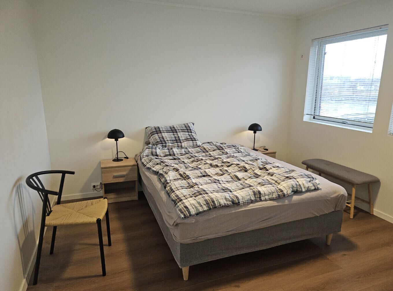 WiFi (free), bed sheets