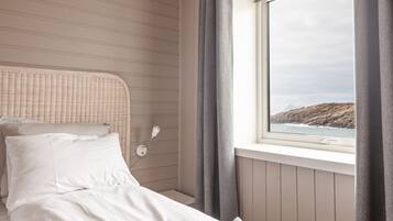 WiFi (free), bed sheets