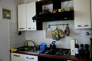 Private kitchen - Vrbo Property (Zagarolo)
