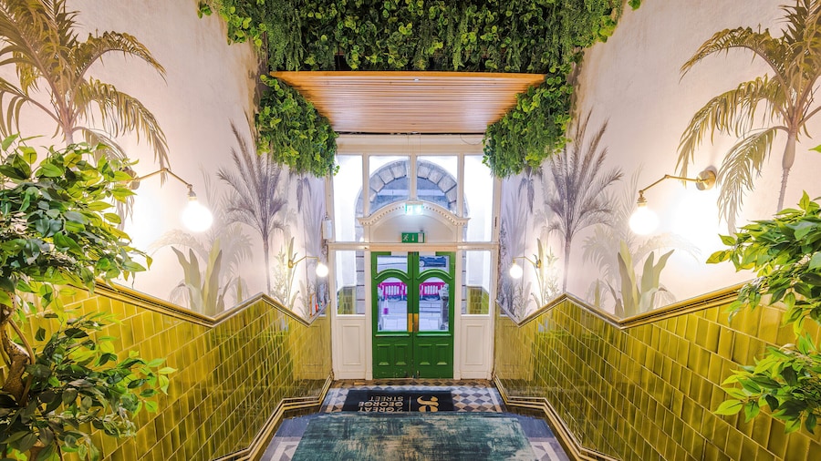 Modern 2BR Apartment Leeds Centre