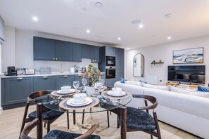 Quarto casal, vista para a cidade | Opções para refeição