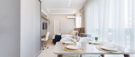 Comfort Apartment | Dining