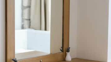 Kamar Double Deluks | Minibar, meja kerja, ruang kerja ramah laptop, dan Wi-Fi gratis