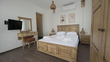 Superior Triple Room, Garden View