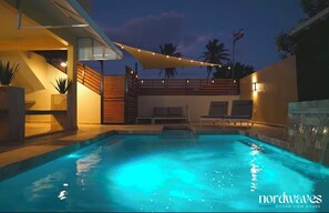 屋外プール、温水プール