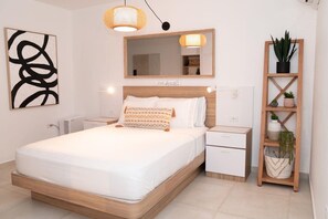 3 bedrooms, iron/ironing board, travel cot, free WiFi - Ocean View! Pool Home! Luxury Rental! Outdoor Kitchen! (Arecibo)