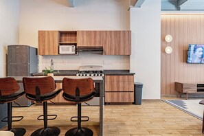 Private kitchen - Luxury 3BR in Roma Norte – Walk to Top Spots (Ciudad de México)