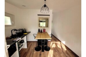 Private kitchen - Vrbo Property (Marseille)