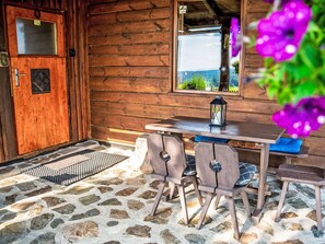 Outdoor dining - Wonderful private villa for 8 guests with WIFI, TV, pets allowed and panoramic view (Aš)