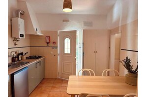 Private kitchen - Vrbo Property (Porches)