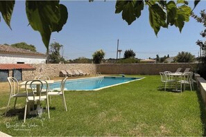 Unclassified image, 5 of 16, button - Vrbo Property (Porches)