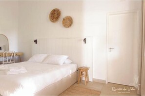 WiFi, bed sheets - Vrbo Property (Porches)