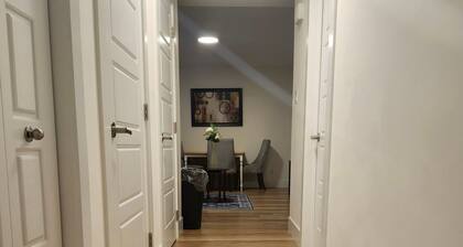 Cozy Riverview Apartment Modern Comfort and Scenic Views