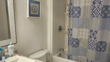 Apartment, 1 Schlafzimmer | Badezimmer