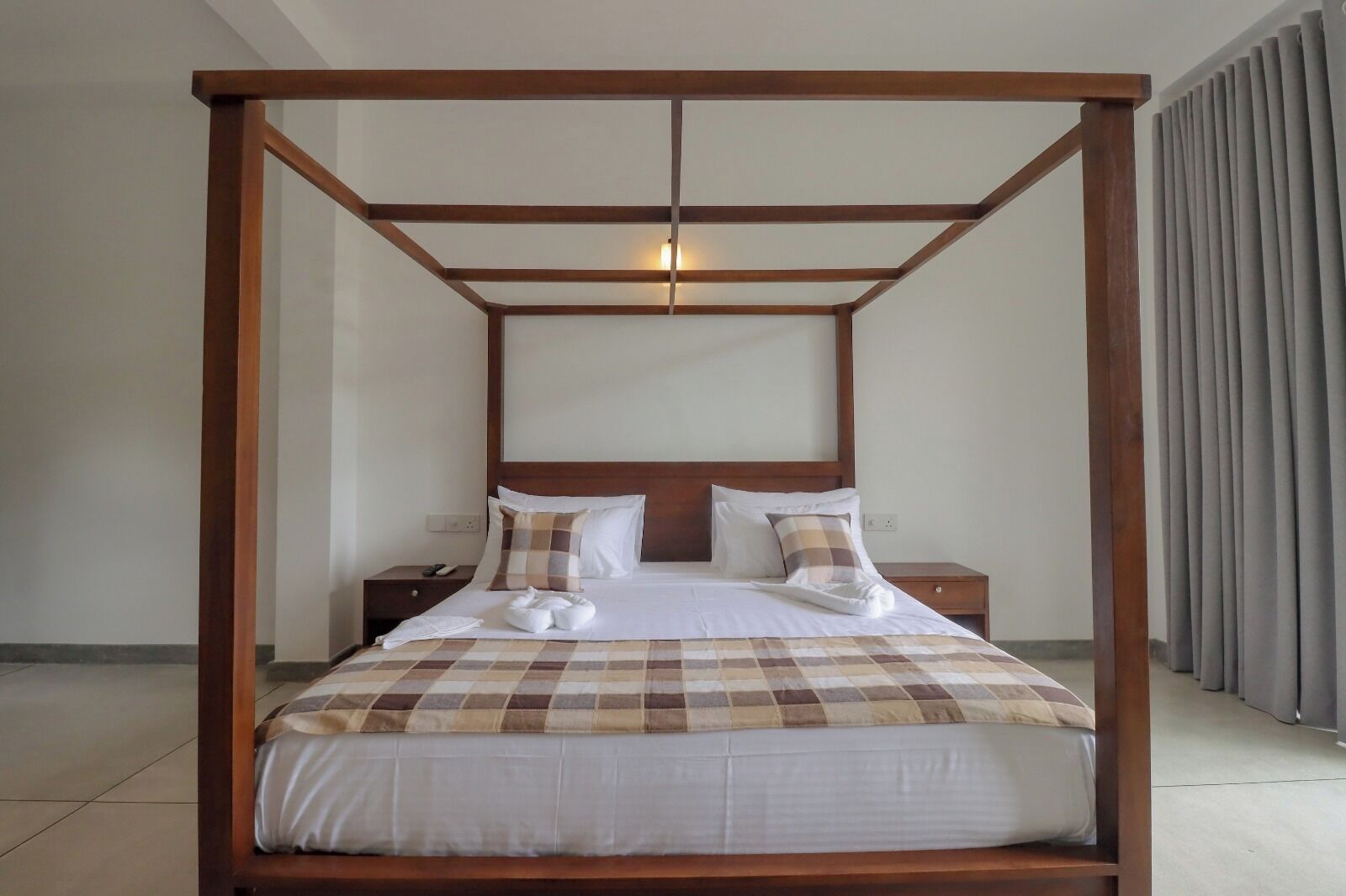 Chambre Double, balcon, vue jardin | Bureau, Wi-Fi gratuit
