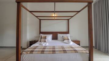 Chambre Double, balcon, vue jardin | Bureau, Wi-Fi gratuit