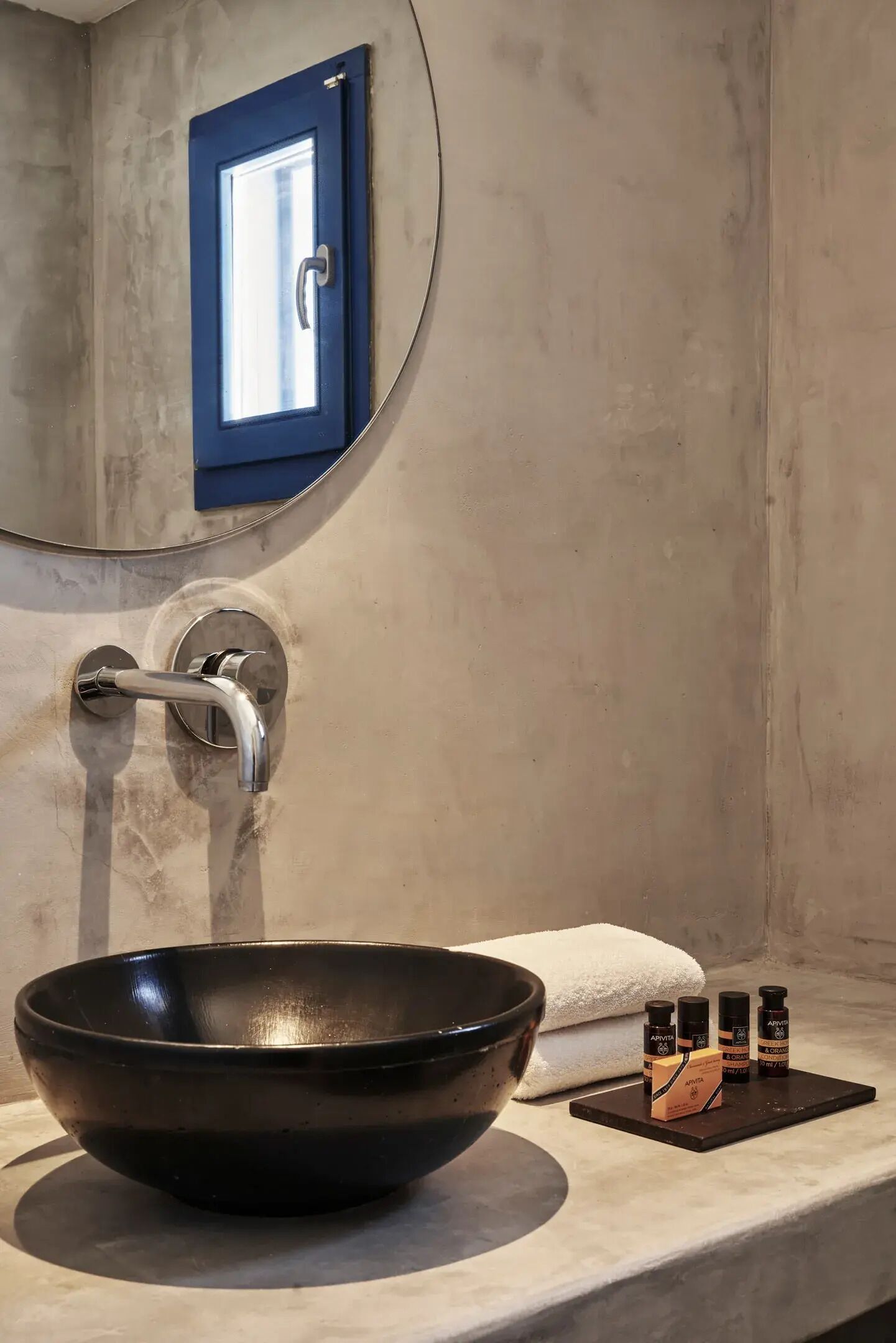 Phòng Suite Deluxe | Phòng tắm | Buồng tắm vòi sen, máy sấy tóc, khăn tắm, xà phòng 