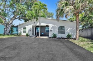 Exterior - Tropical Oasis Near Beach, Airport & Cruise Port (Fort Lauderdale)