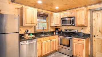 House, 1 King Bed with Sofa bed (Gone Fishing) | Private kitchen