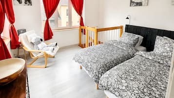 Ferros/tábuas de passar roupa, Wi-Fi, roupa de cama