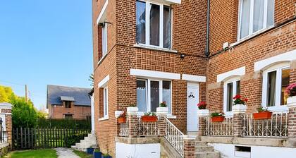 Apartment 'L'échappée Verte En Thiérache' with Private Garden and Wi-Fi
