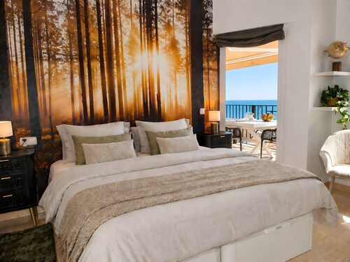 Holiday Home 'Casa Feliz' with Sea View, Wi-Fi and Air Conditioning