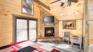 House, 1 King Bed (Still Waters Studio) | 1 bedroom