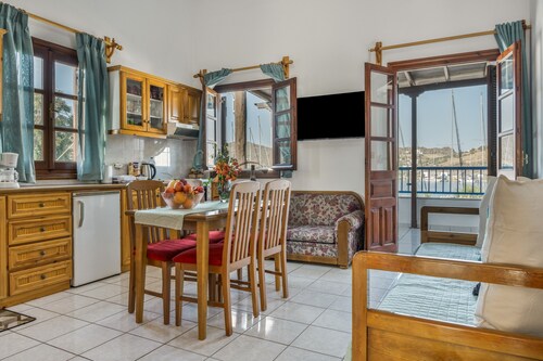 Anastasia's 1 Apartment with Private Balcony and Sea View