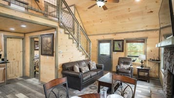 House, 1 King Bed with Sofa bed (Trail Head) | Interior