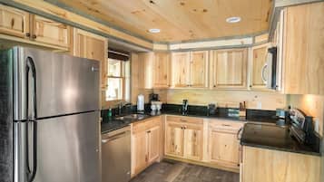 Maison, plusieurs lits (Greenbriar Getaway) | Cuisine privée | Four