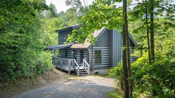 House, Multiple Beds (Greenbriar Getaway) | Exterior