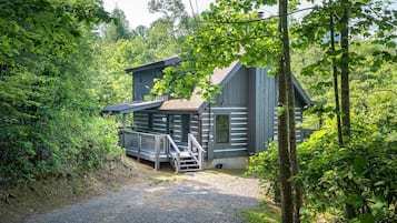 House, Multiple Beds (Greenbriar Getaway) | Exterior