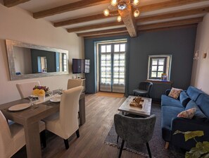Living area - Ideal for families, couples and relaxing holidays, swimming pool, quiet, authentic. (Julienne)