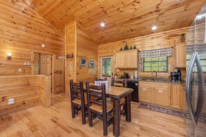 House, Berbilang Katil (I Love View Too) | Dapur peribadi