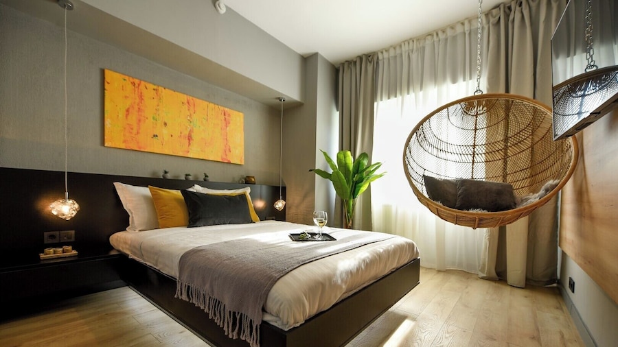 Apartment in Prime Central Location