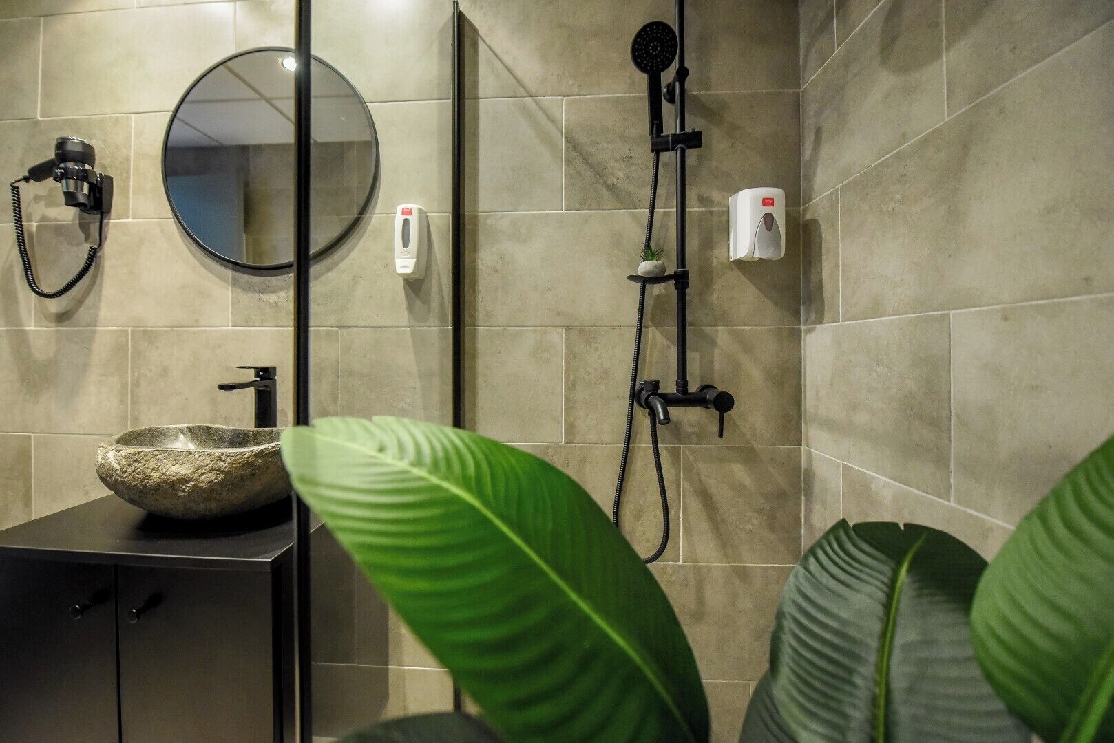 Premium Apartment, 1 Double Bed, Non Smoking | Bathroom | Shower, free toiletries, towels, soap