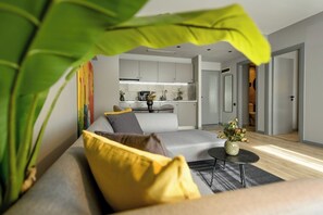 Premium Apartment, 1 Double Bed, Non Smoking | Living area - Apartment in Prime Central Location (București)