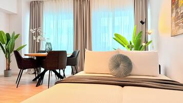 Departamento Premium, 1 cama matrimonial y sofá cama, para no fumadores | Cortinas blackout, tabla de planchar con plancha y wifi gratis